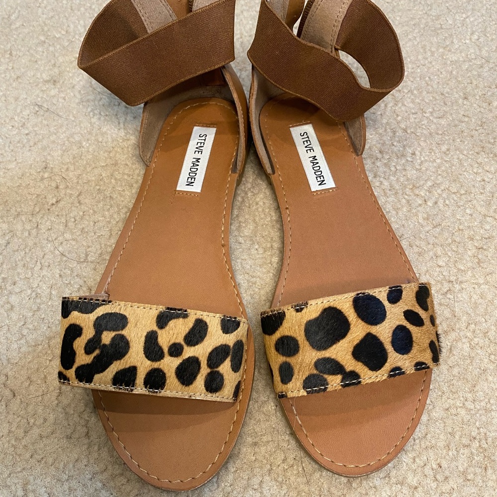 Steve Madden leopard Teja sandal, size 8.0